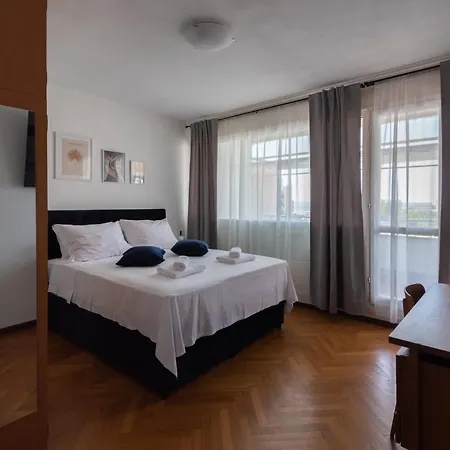 Apartment Sunnyrose - Walking Distance From Znjan - Free Public Parking - Huge Balcony *