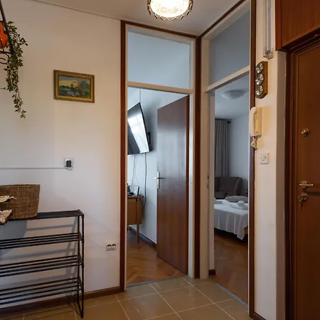 Apartment Sunnyrose - Walking Distance From Znjan - Free Public Parking - Huge Balcony Split